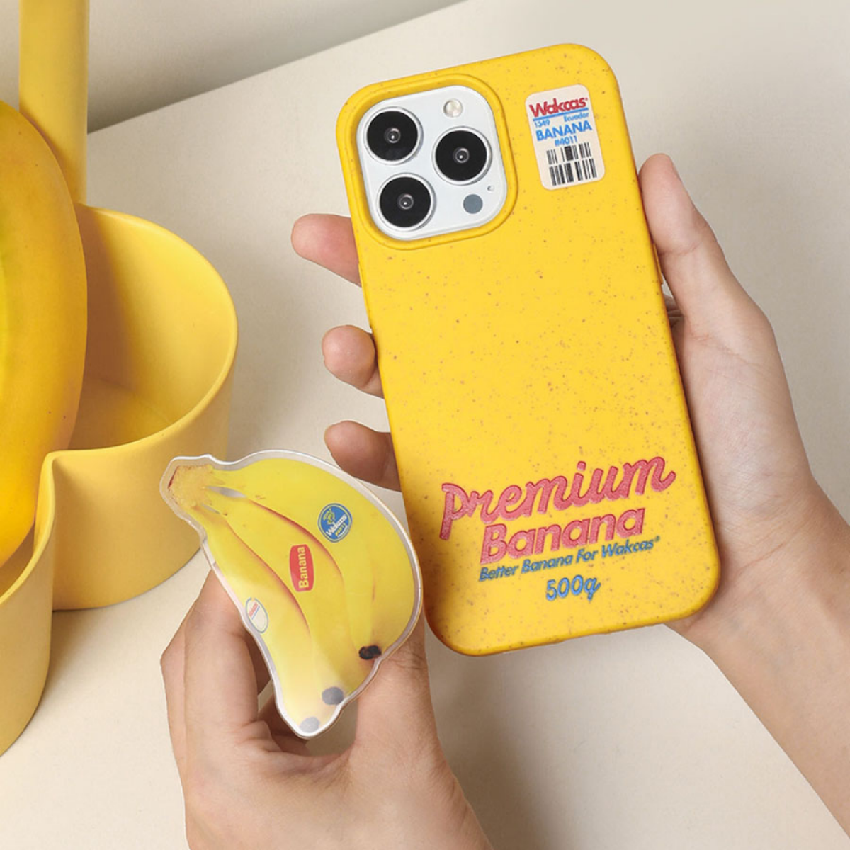 「🍌オリジナルデザイン・バナナスマホケース🍌」 iPhone対応スマホケース（14も対応） ｜スタンド付き、バナナ食べたいか？おいしいよ|undefined